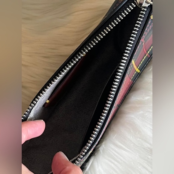 💰SOLD - CG177 - Coach Swinger 20 with Plaid Print - Picture 7 of 11